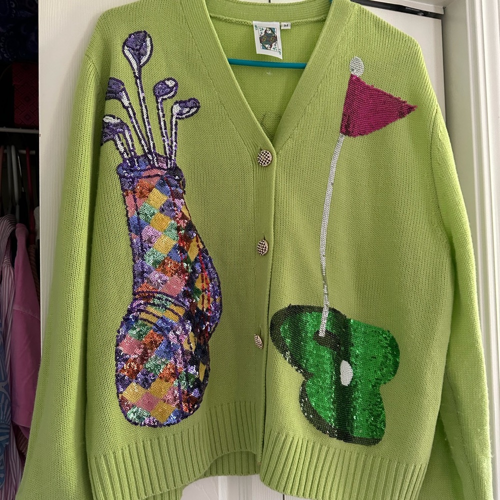 NWOT QOS Queen of the Green Cardigan. Size Medium